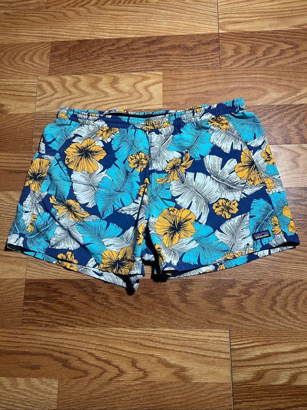 Patagonia Women’s Floral Tropical Baggies 5” Size XL